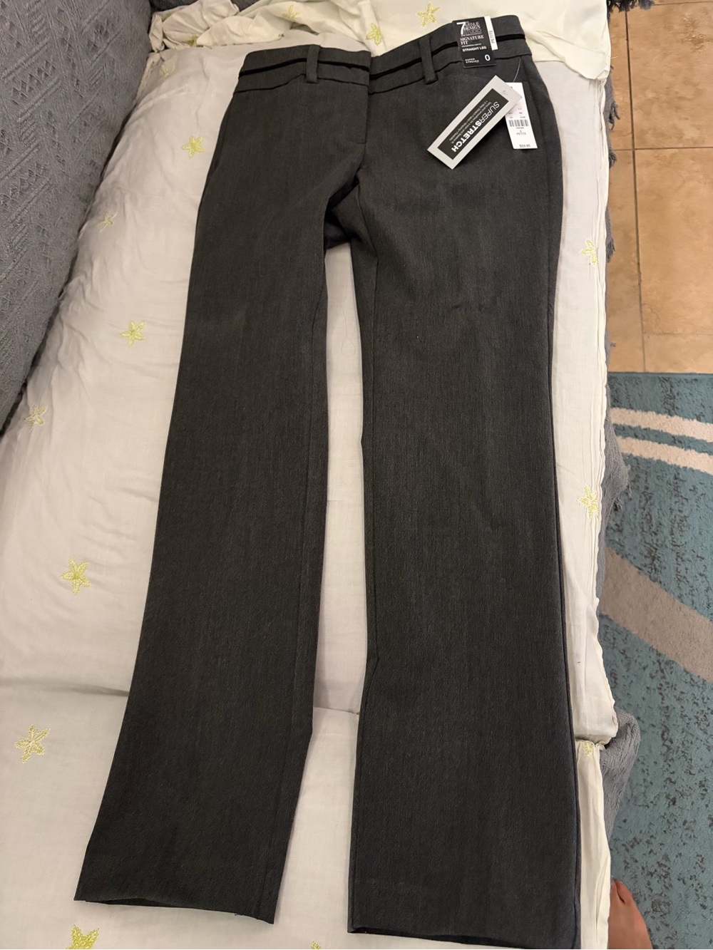 NY & C 7th Avenue Women’s Charcoal Straight-Leg Dress Pants. Petite 0